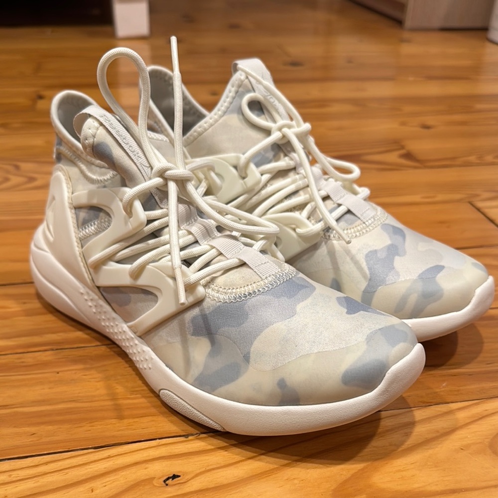 Reebok Hayasu Sneakers